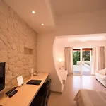 فندق Ollastu 4*