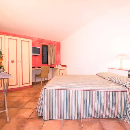 Ollastu Отель 4*