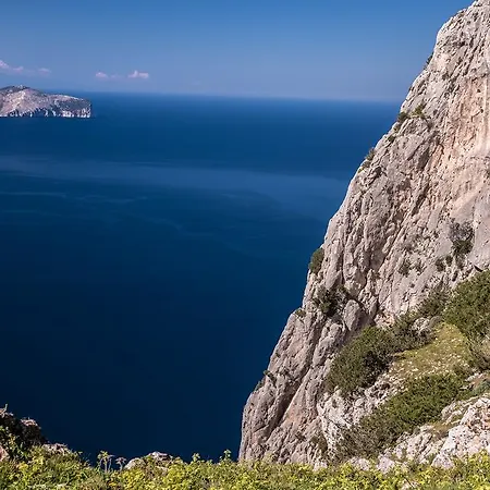Ollastu Szálloda 4*
