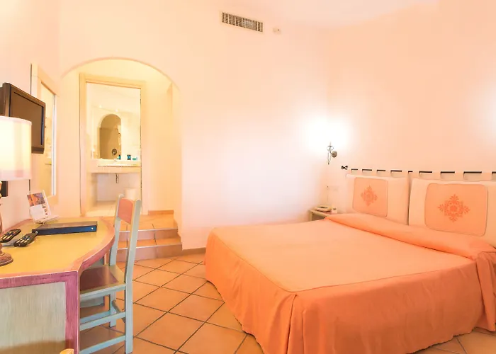 Hotel Ollastu 4*